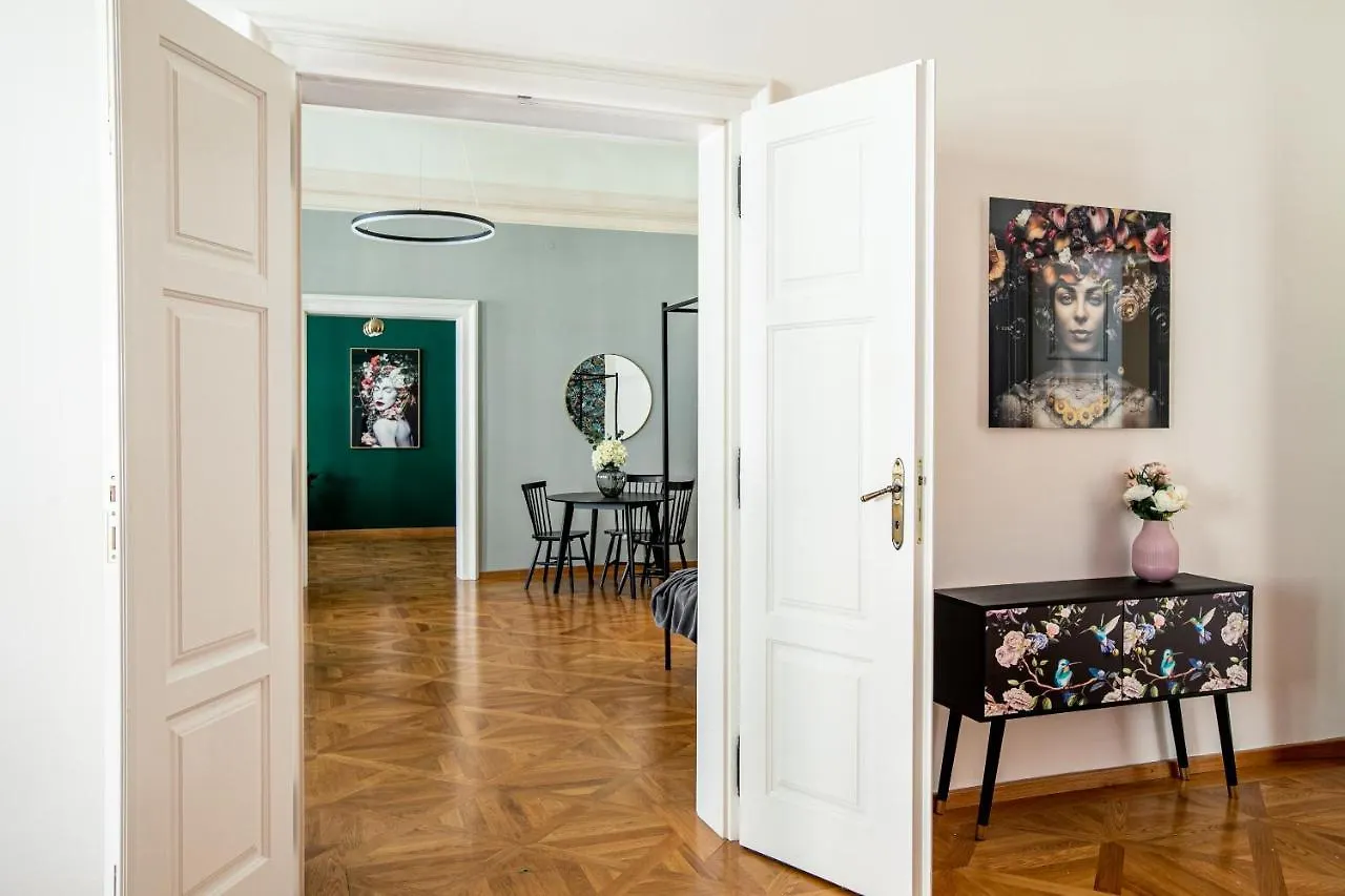 פראג New Stylish 3 Suites Bedrooms Apt In Mala Strana - N2Nd דירה