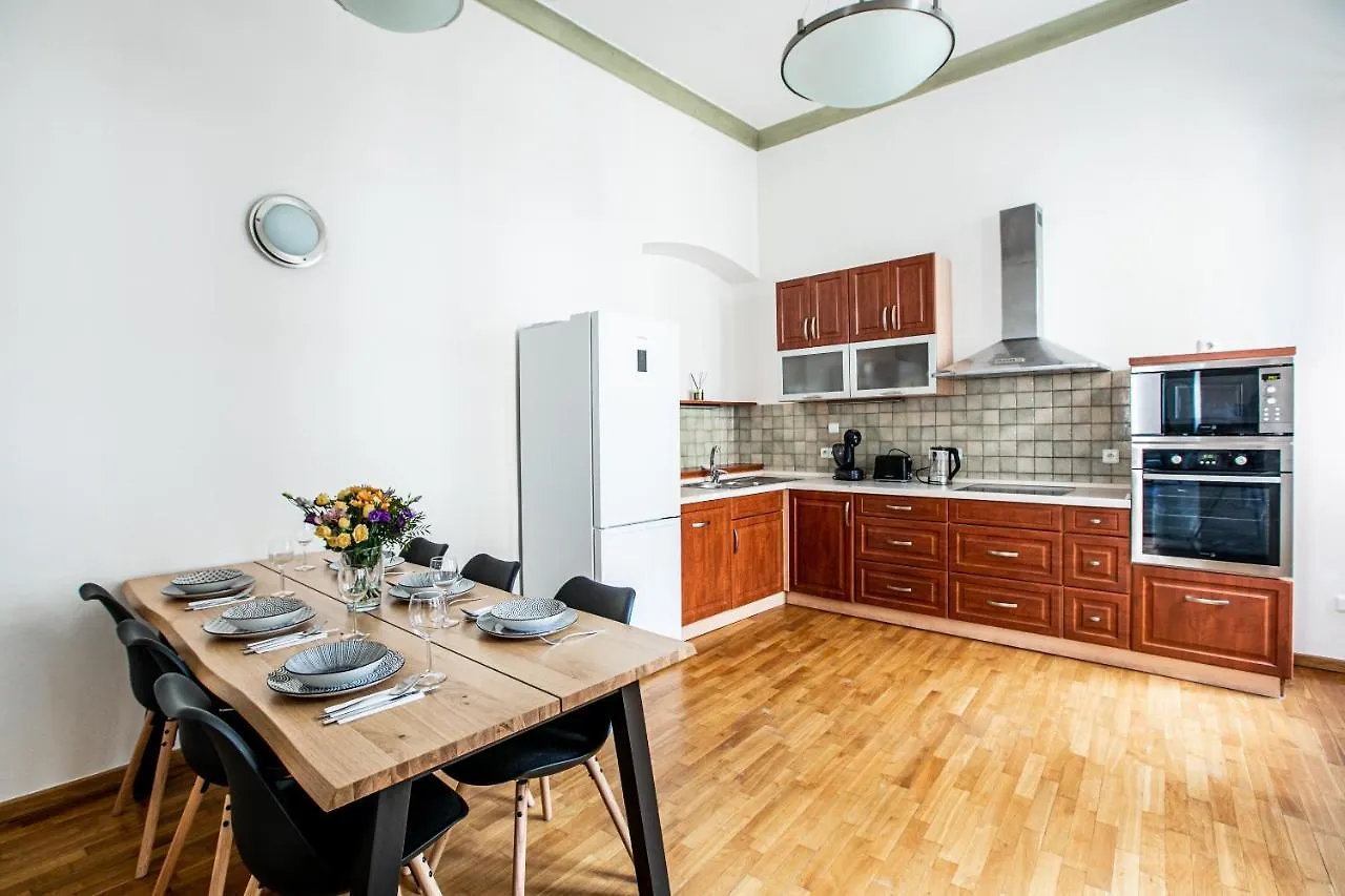 New Stylish 3 Suites Bedrooms Apt In Mala Strana - N2Nd Prague
