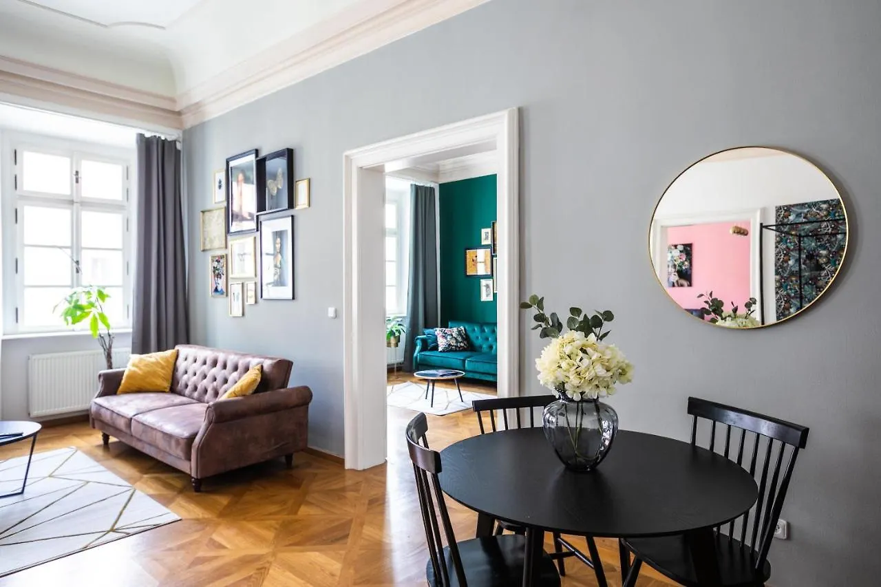 Apartment New Stylish 3 Suites Bedrooms Apt In Mala Strana - N2Nd Prague